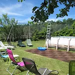 Leclosdipontine L'ecole Des Demoiselles Hébergement de vacances Pontgibaud