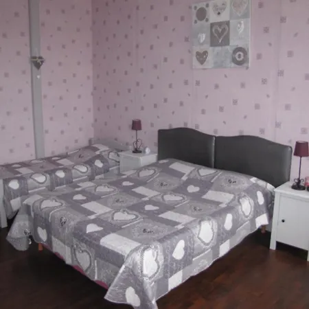 Holiday home Leclosdipontine L'ecole Des Demoiselles