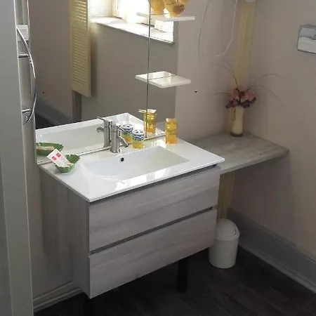 Leclosdipontine L'ecole Des Demoiselles Holiday home