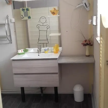 Leclosdipontine L'ecole Des Demoiselles Holiday home