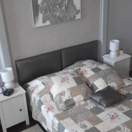 Holiday home Leclosdipontine L'ecole Des Demoiselles Pontgibaud