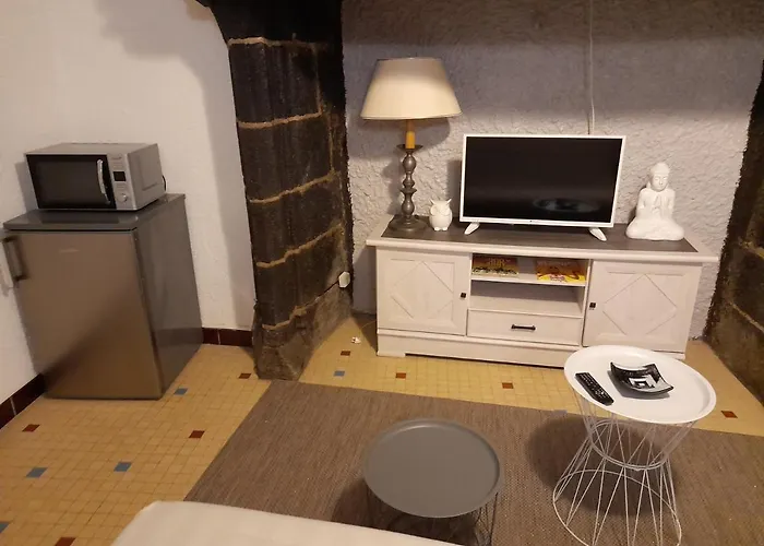 Leclosdipontine L'ecole Des Demoiselles * Pontgibaud