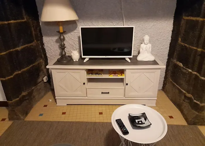 Leclosdipontine L'ecole Des Demoiselles * Pontgibaud