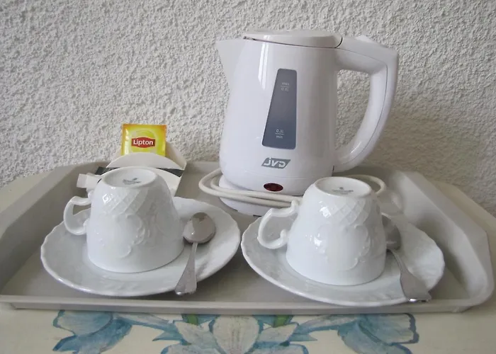 Leclosdipontine L'ecole Des Demoiselles Nyaraló *